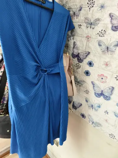 Vestido azul plisado - miniatura 5