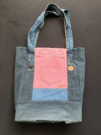 Bolso de mezclilla reciclada, hecho a mano 👜 - miniatura 2