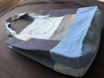 Bolso de mezclilla reciclada hecho a mano 👜 - miniatura 2