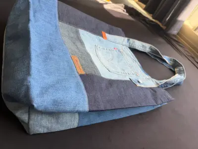 Bolso de mezclilla reciclada hecho a mano 👜 - miniatura 3