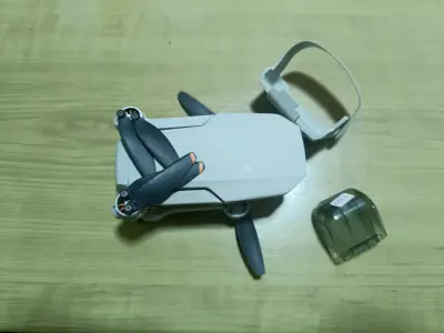 Dron DJI 2 mini - miniatura 2