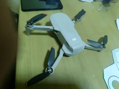 Dron DJI 2 mini - miniatura 4