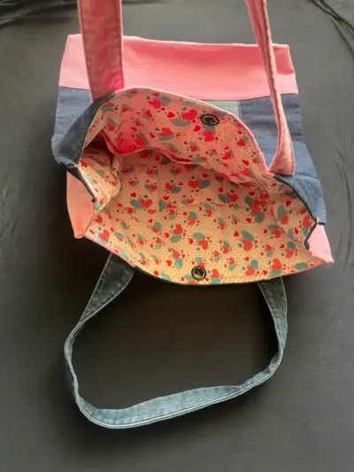 Bolso de mezclilla reciclada, hecho a mano 👜 - miniatura 3