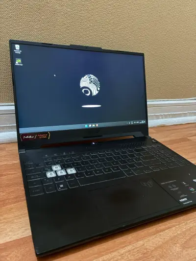 Laptop ASUS TUF 15 - miniatura 1