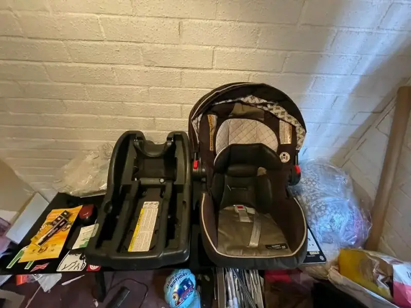 Silla de auto Graco para bebé con base - 1