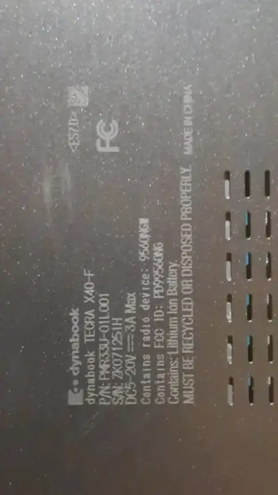 Laptop Toshiba - miniatura 2