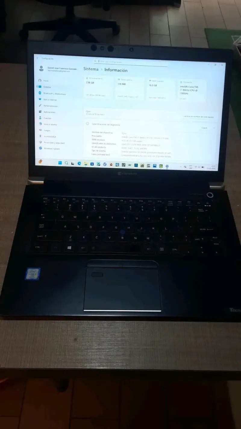 Laptop Toshiba - 3
