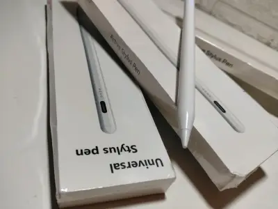 Lápiz óptico universal blanco android e ios - miniatura 4