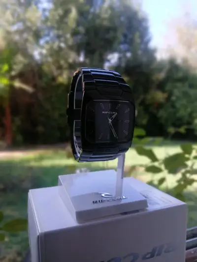 Reloj Rip Curl negro elegante - miniatura 1