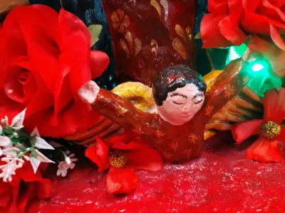 Virgen de Guadalupe iluminada - miniatura 4