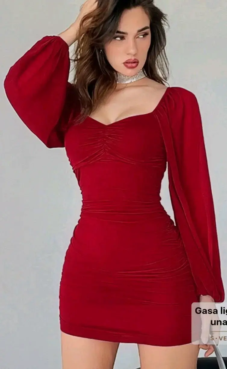Vestido rojo de manga larga