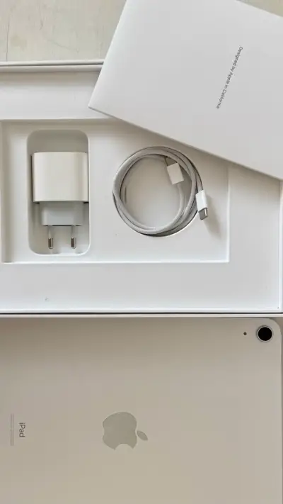 Ipad Air 4 (2020) + Apple pencil (2da generacion) - miniatura 2