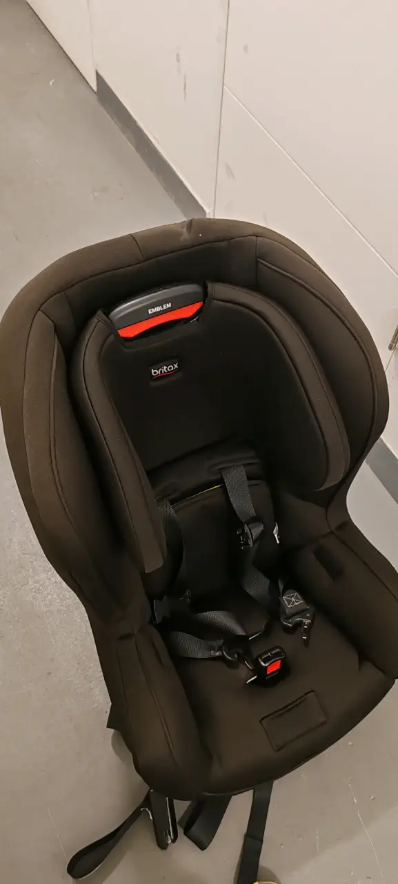 Silla de auto Britax negra - 3