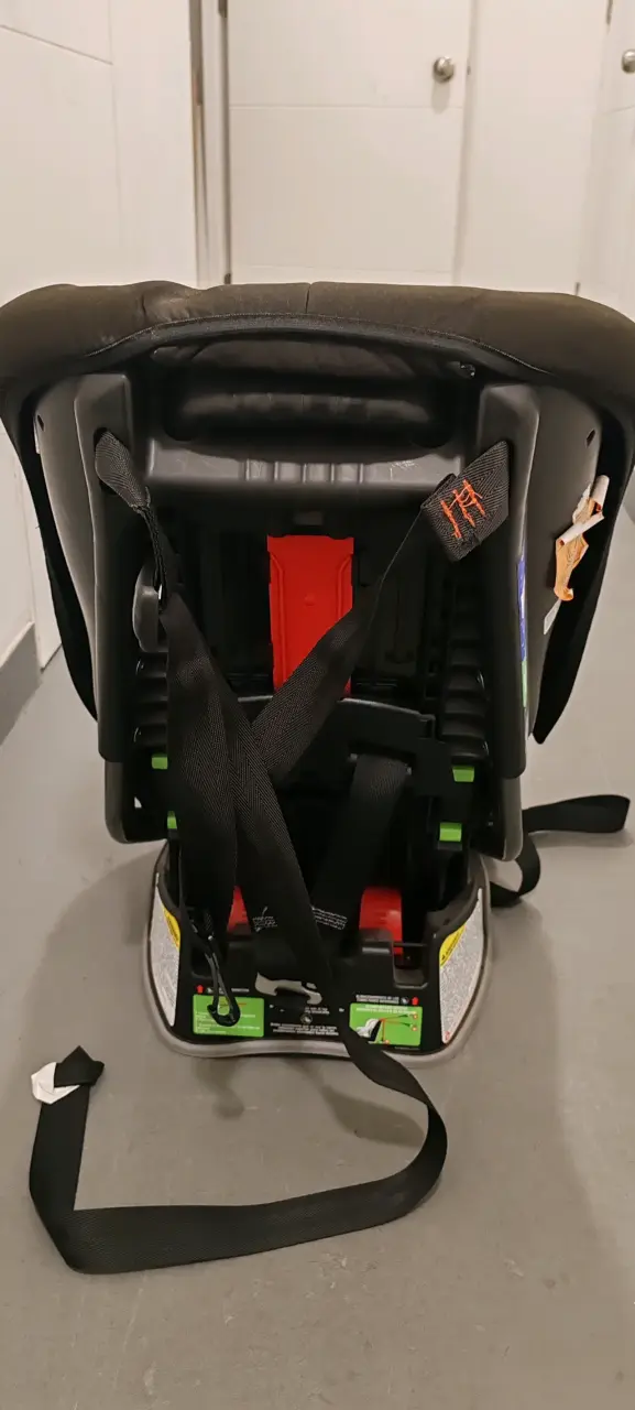 Silla de auto Britax negra - 4