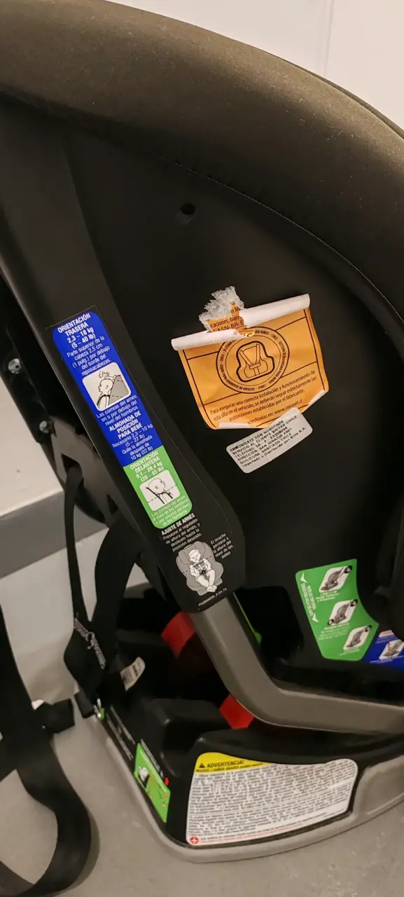Silla de auto Britax negra - 5