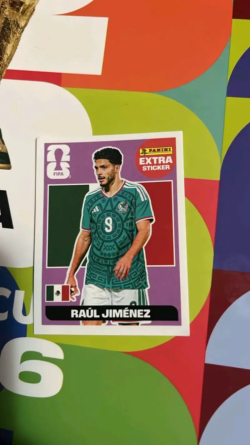 Lámina Panini extra Raúl Jiménez