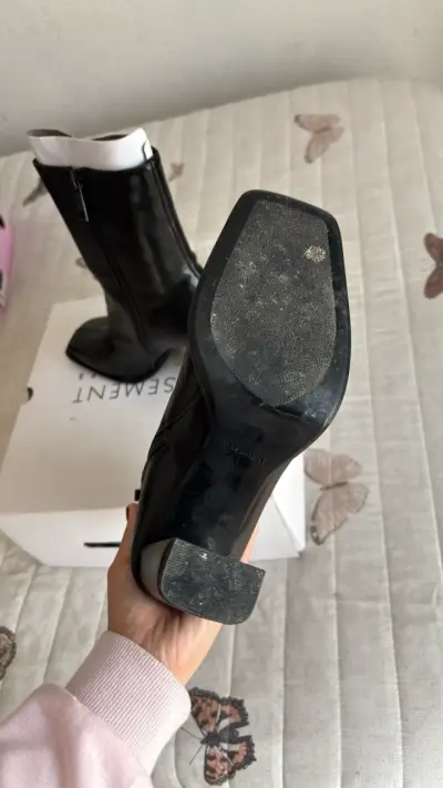 Botines negros de tacón alto - miniatura 2