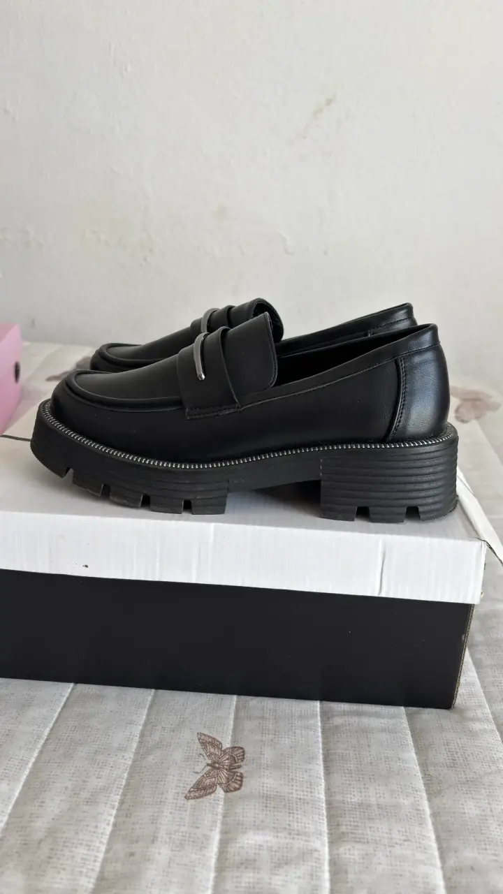 Mocasines negros con plataforma - 1