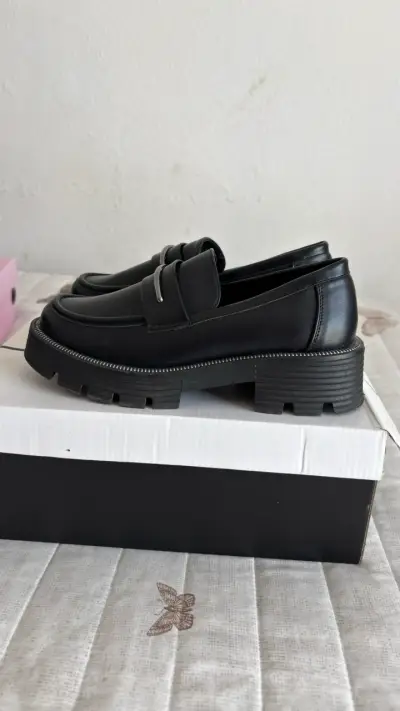 Mocasines negros con plataforma - miniatura 1
