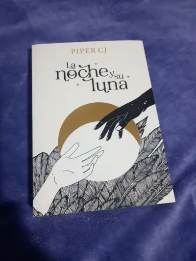 Libro 'La noche y su luna' - miniatura 1