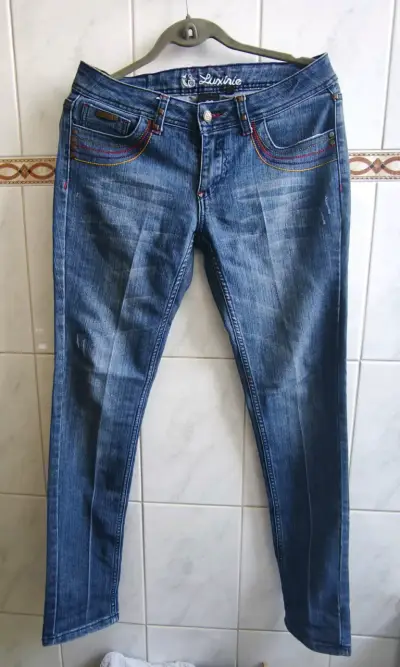 Jeans azul talla 40 aprox (29) - miniatura 4