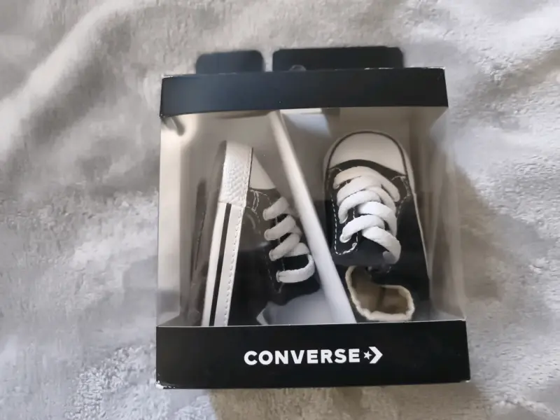 Zapatitos de bebé negros marca Converse - 6