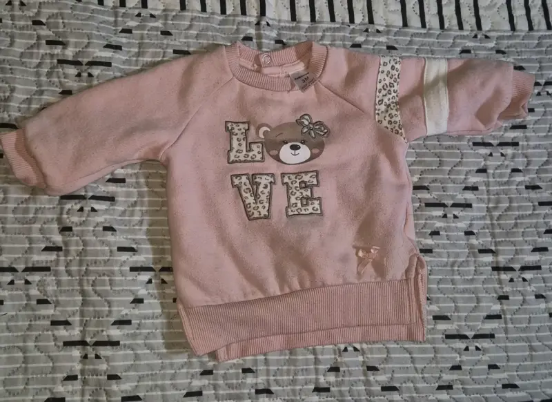 Polerón bebé rosado con diseño