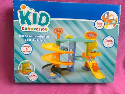 Estacionamiento de juguete Kid Connection - miniatura 2