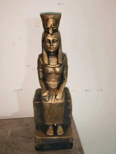 Estatuilla egipcia decorativa dorada - miniatura 2