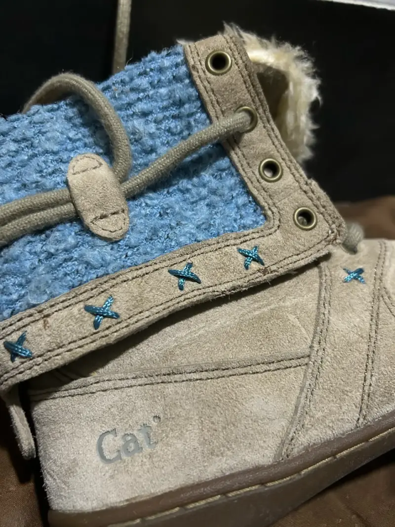 Botas CAT con forro peludo - 3