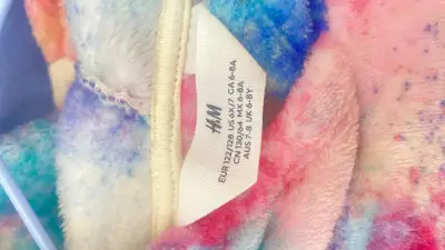 Polerón tie-dye vibrante - miniatura 3