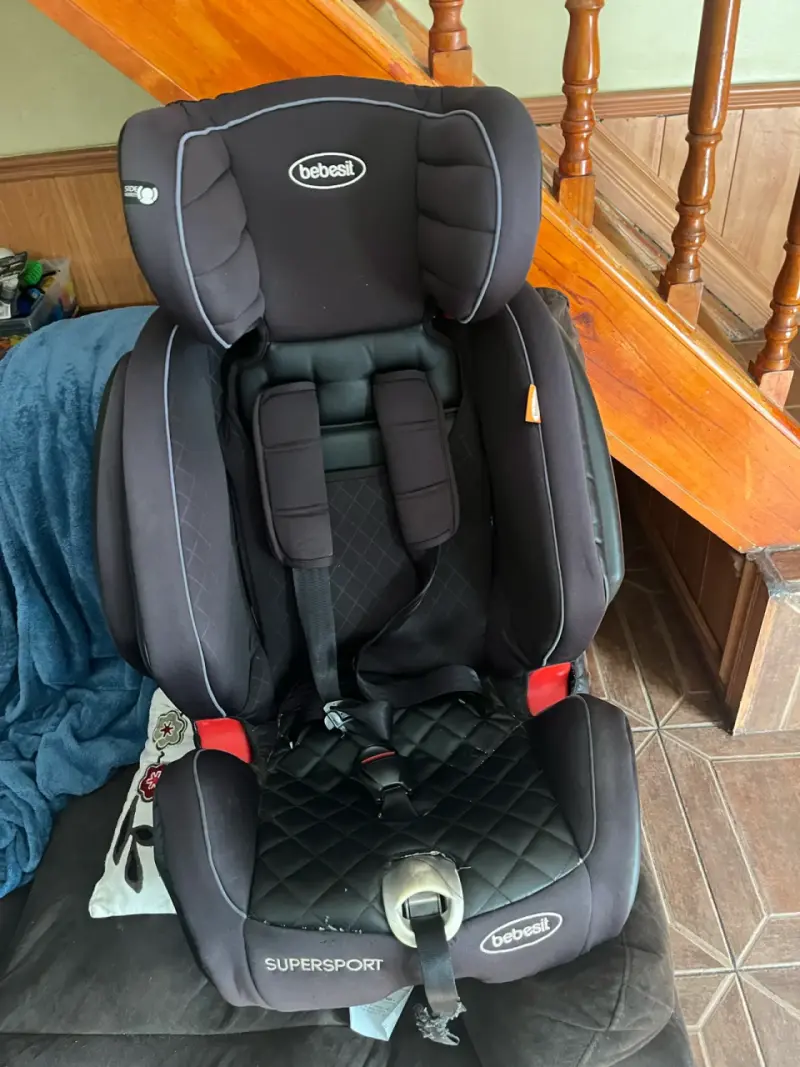 Silla de auto Bebesit negra - 2