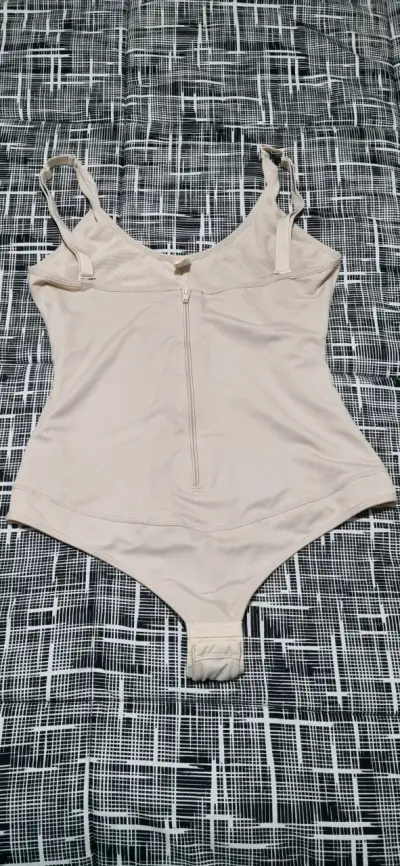 Body modelador beige con cremallera - miniatura 1