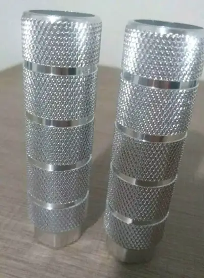Footpage o Estribos para bici BMX 3/8" Aluminio. - miniatura 3