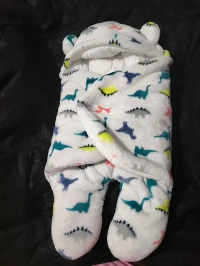 Saco para bebé con dinosaurios - miniatura 1