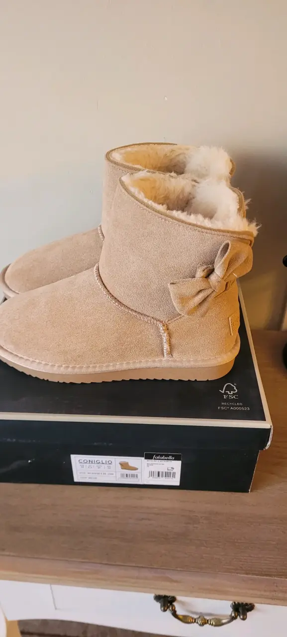 Botas beige con forro talla 34 nuevas - 2