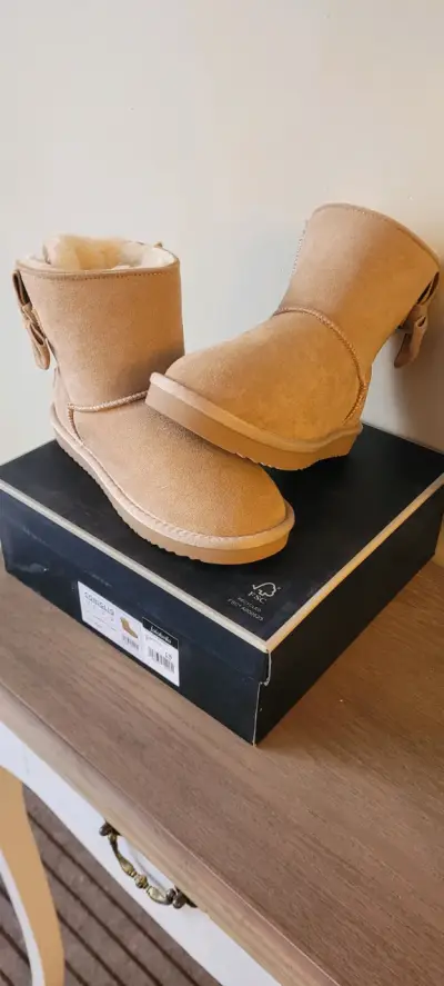 Botas beige con forro talla 34 nuevas - miniatura 3