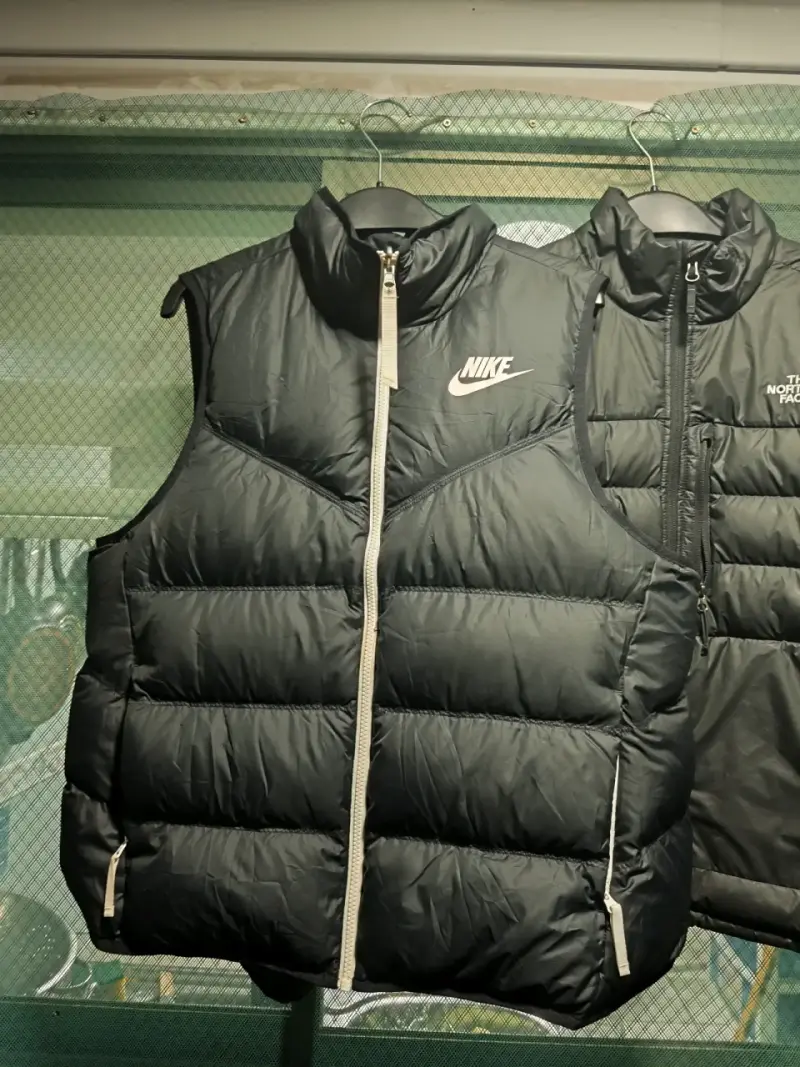 Chaleco inflable Nike negro - 1