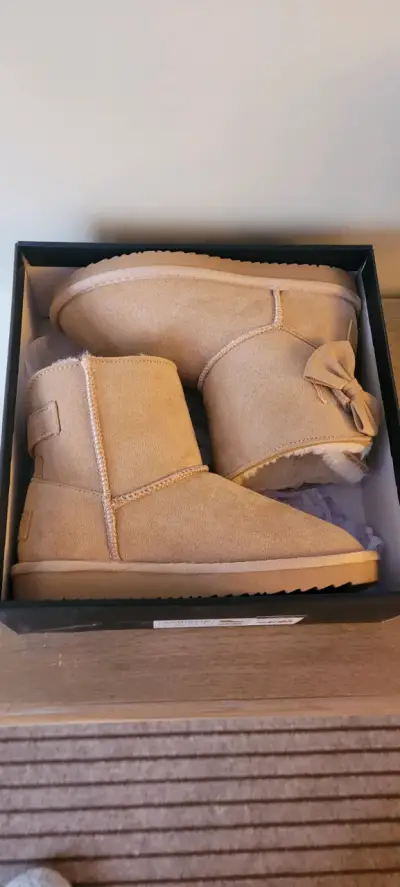 Botas beige con forro talla 34 nuevas - miniatura 6