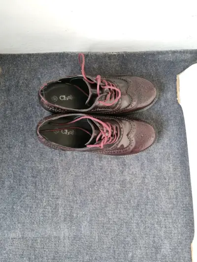 Zapatos de tacón burdeos - miniatura 3