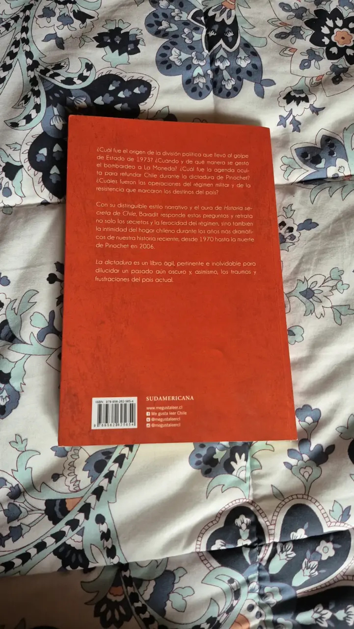 Libro 'La Dictadura' de Jorge Baradit - 2