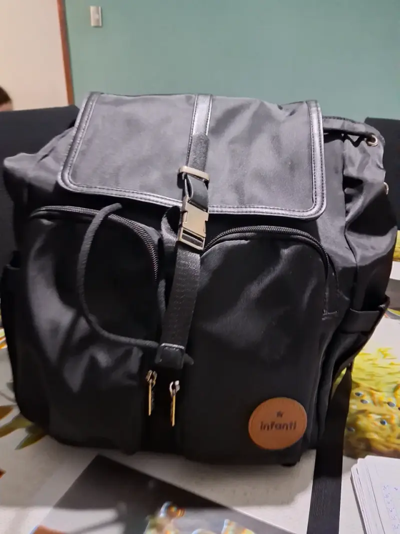 Mochila negra Infanti - 1