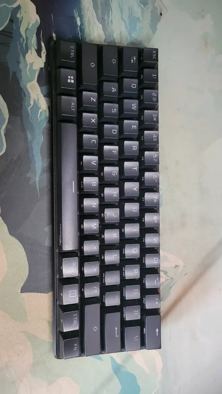 Teclado mecánico HyperX Alloy Origins 60 - 6