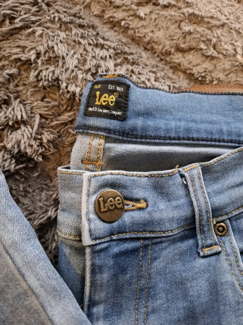 Jeans Lee azul clásico - 1