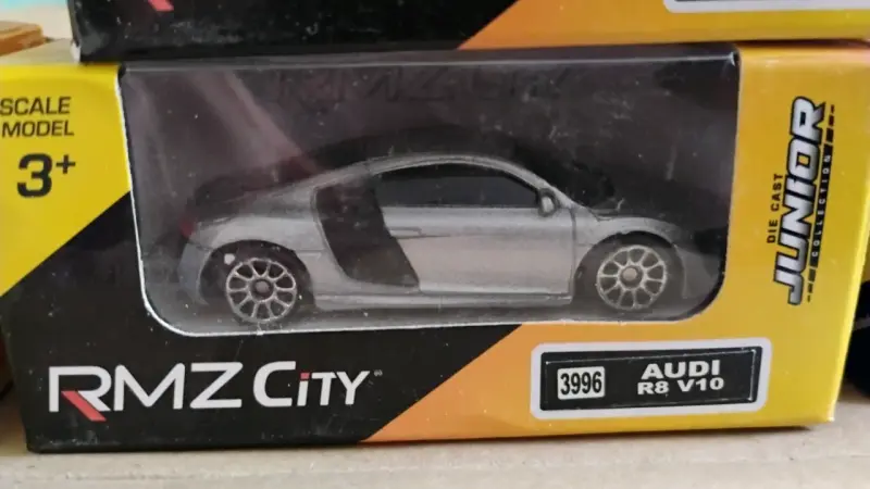 Autos a Escala 1:64 Colección - 3
