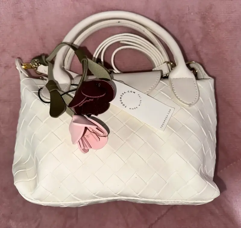 Cartera blanca nueva - 1