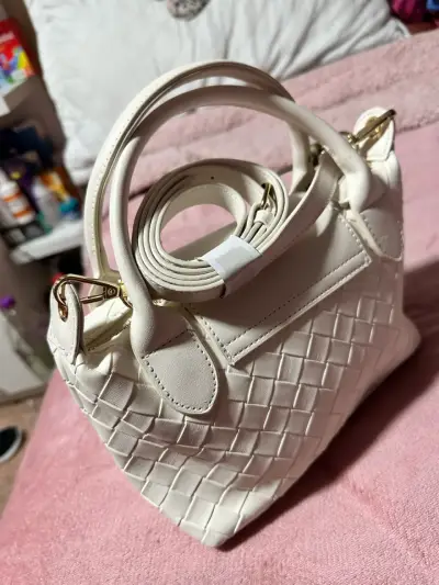 Cartera blanca nueva - miniatura 5