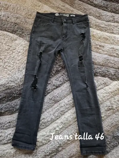 Jeans gris estilo rasgado - miniatura 2