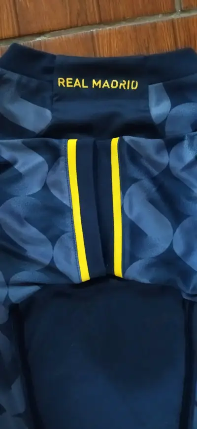 Camiseta Real Madrid 23/24 - miniatura 3