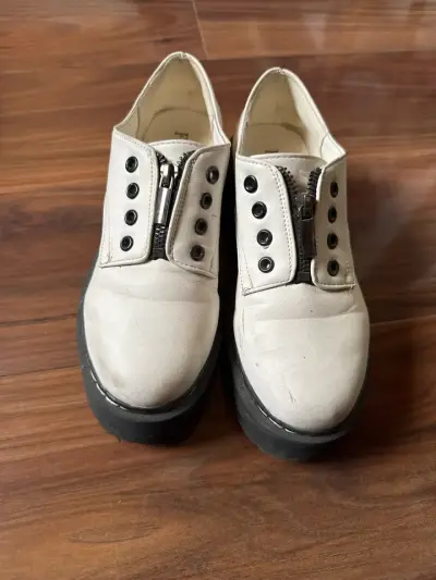 Zapatos plataforma blancos - miniatura 1